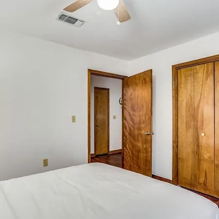 Brilliant In Bellview-Back Unit-- Mins To Nas Pensacola, Beach, Shopping Exterior photo