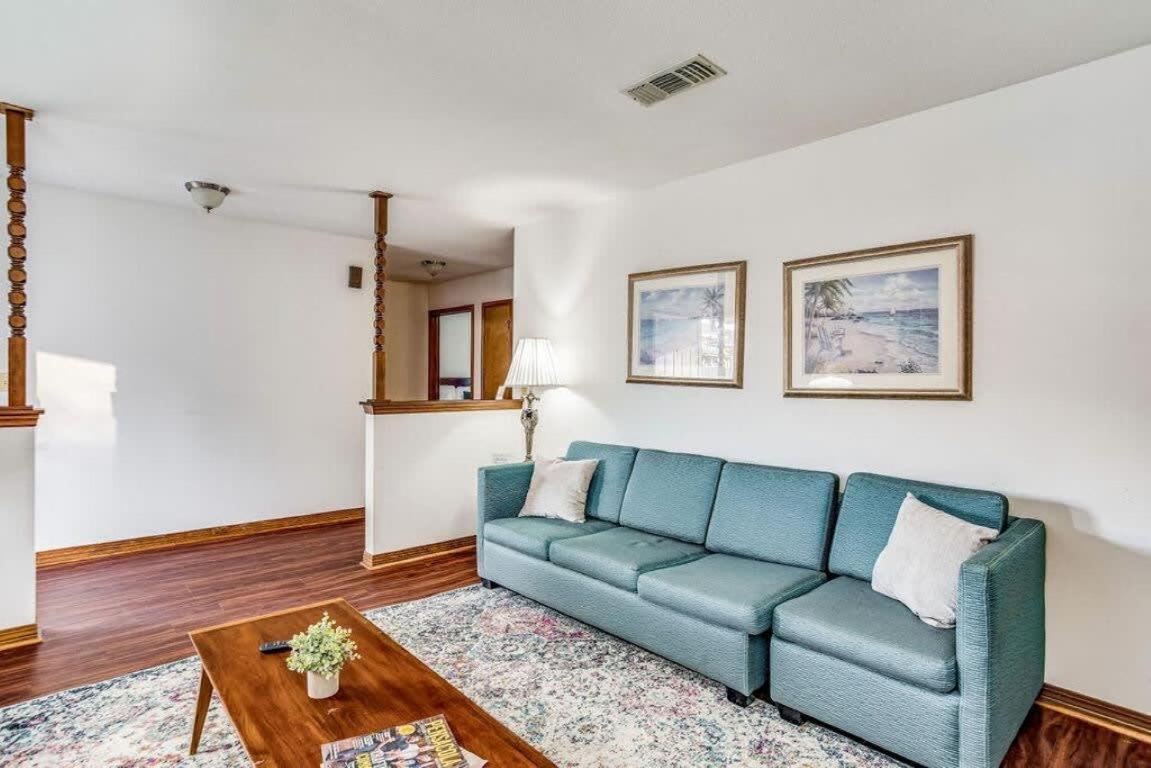 Brilliant In Bellview-back Unit-- Mins To Nas Pensacola, Beach, Shopping Pensacola