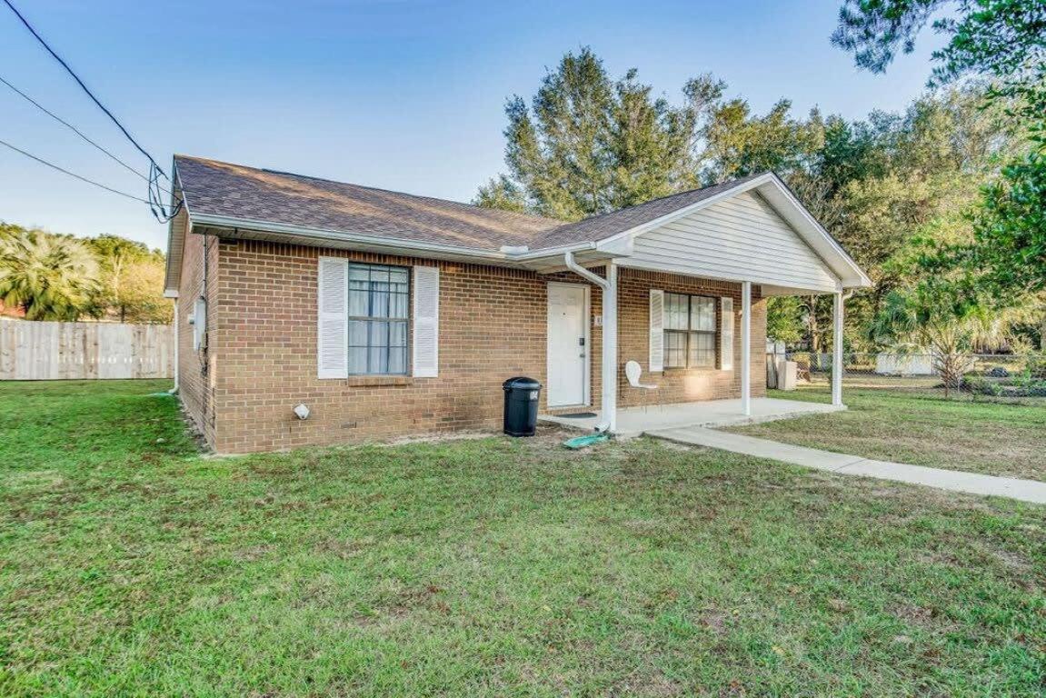 Holiday home Brilliant In Bellview-back Unit-- Mins To Nas Pensacola, Beach, Shopping
