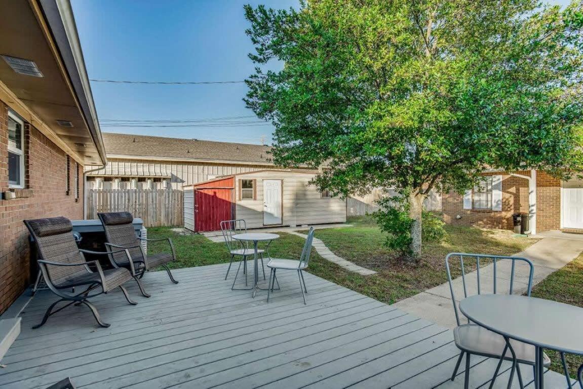 Brilliant In Bellview-back Unit-- Mins To Nas Pensacola, Beach, Shopping Holiday home Pensacola