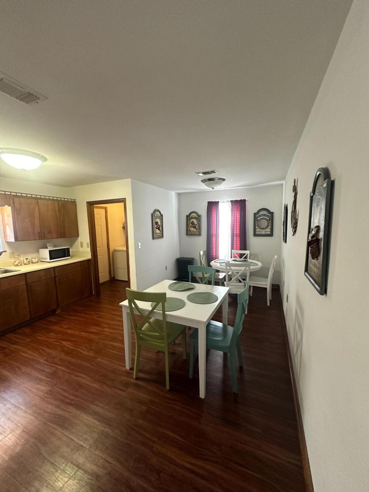 Holiday home Brilliant In Bellview-back Unit-- Mins To Nas Pensacola, Beach, Shopping Pensacola